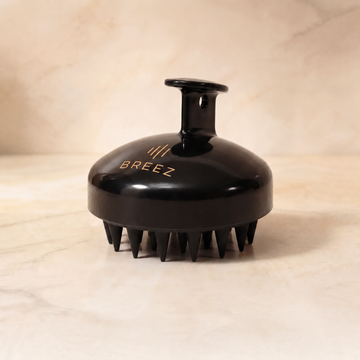 Brosse de massage du cuir chevelu BREEZ en silicone — logo doré